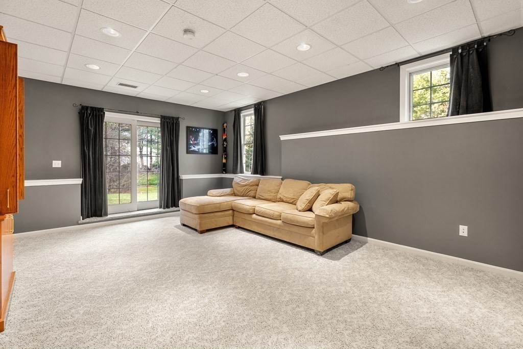 32 Moore Road Sudbury, MA 01776 - Photo 33 of 39