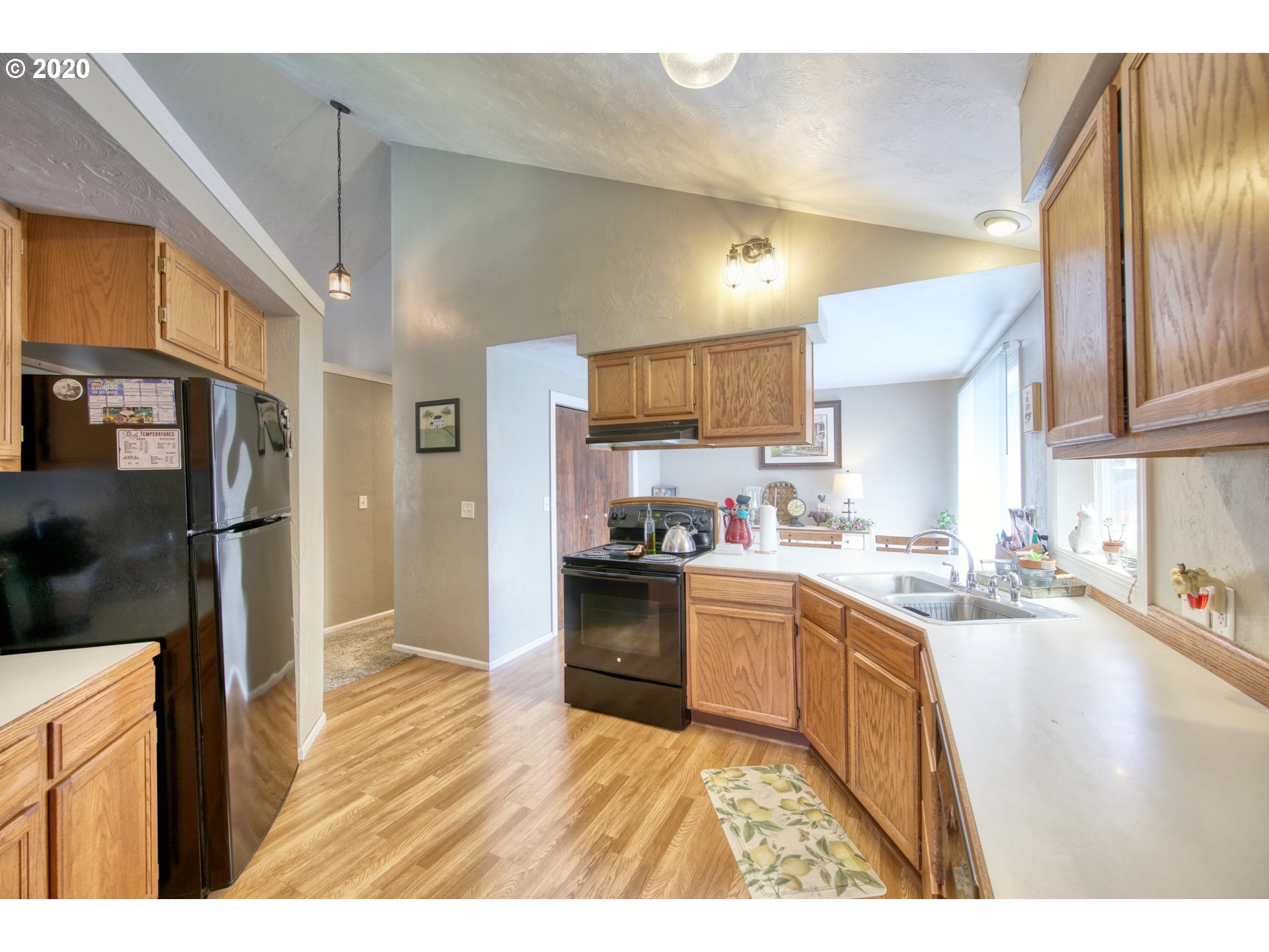 5607 D Street Springfield, OR 97478 - Photo 5 of 21
