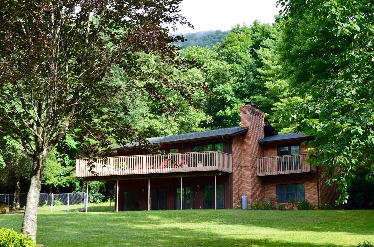 5949 Bradshaw Road Salem, VA 24153 - Photo 1 of 10 10