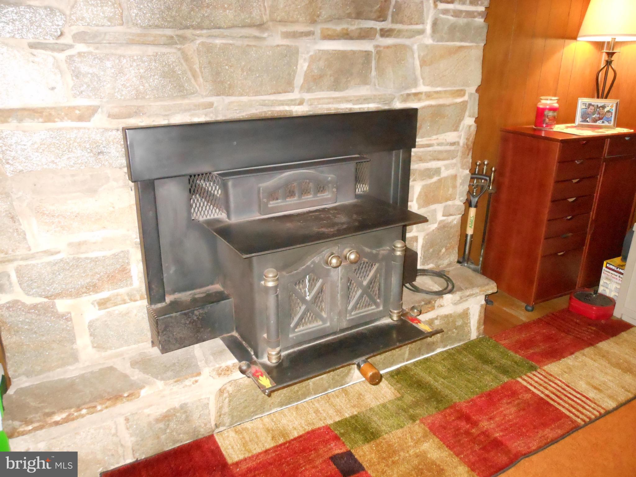 4332 Prospect Road Whiteford, MD 21160 - Photo 3 of 20 Living Room