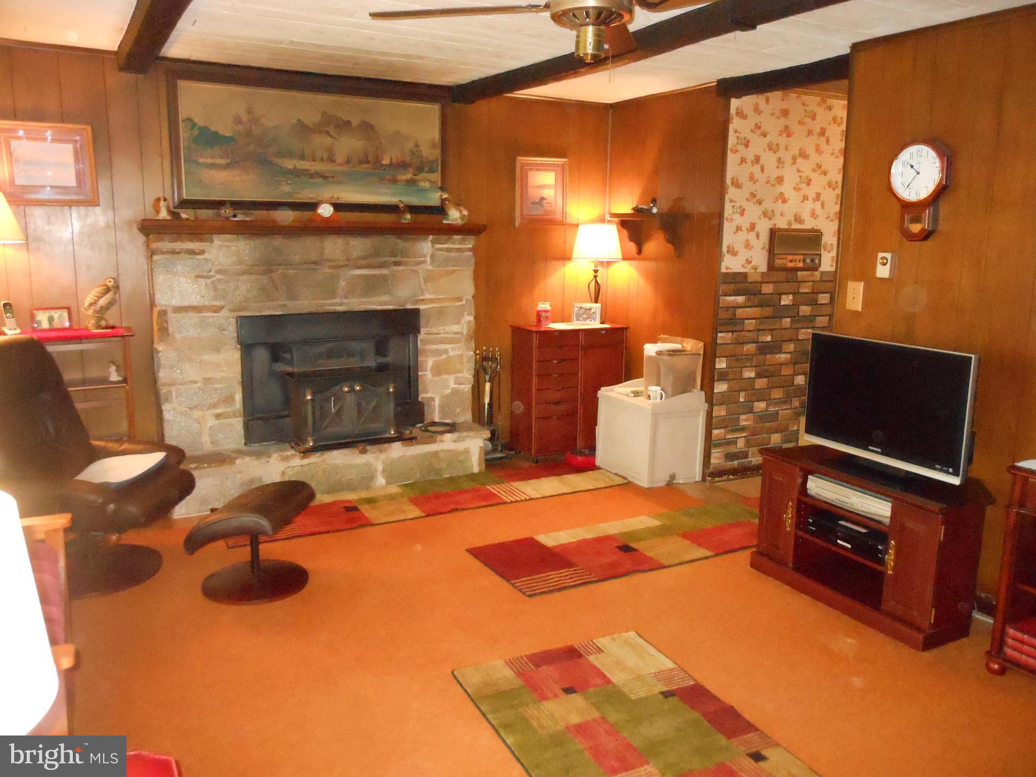 4332 Prospect Road Whiteford, MD 21160 - Photo 5 of 20 Living Room