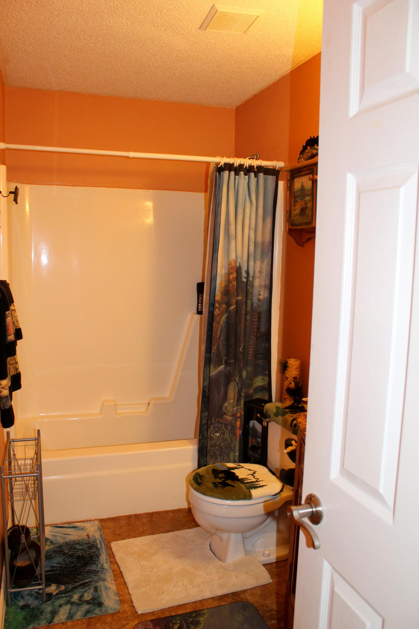 3417 Ralph Phelps Road Louisville, TN 37777 - Photo 20 of 32 Remodeled hall bath