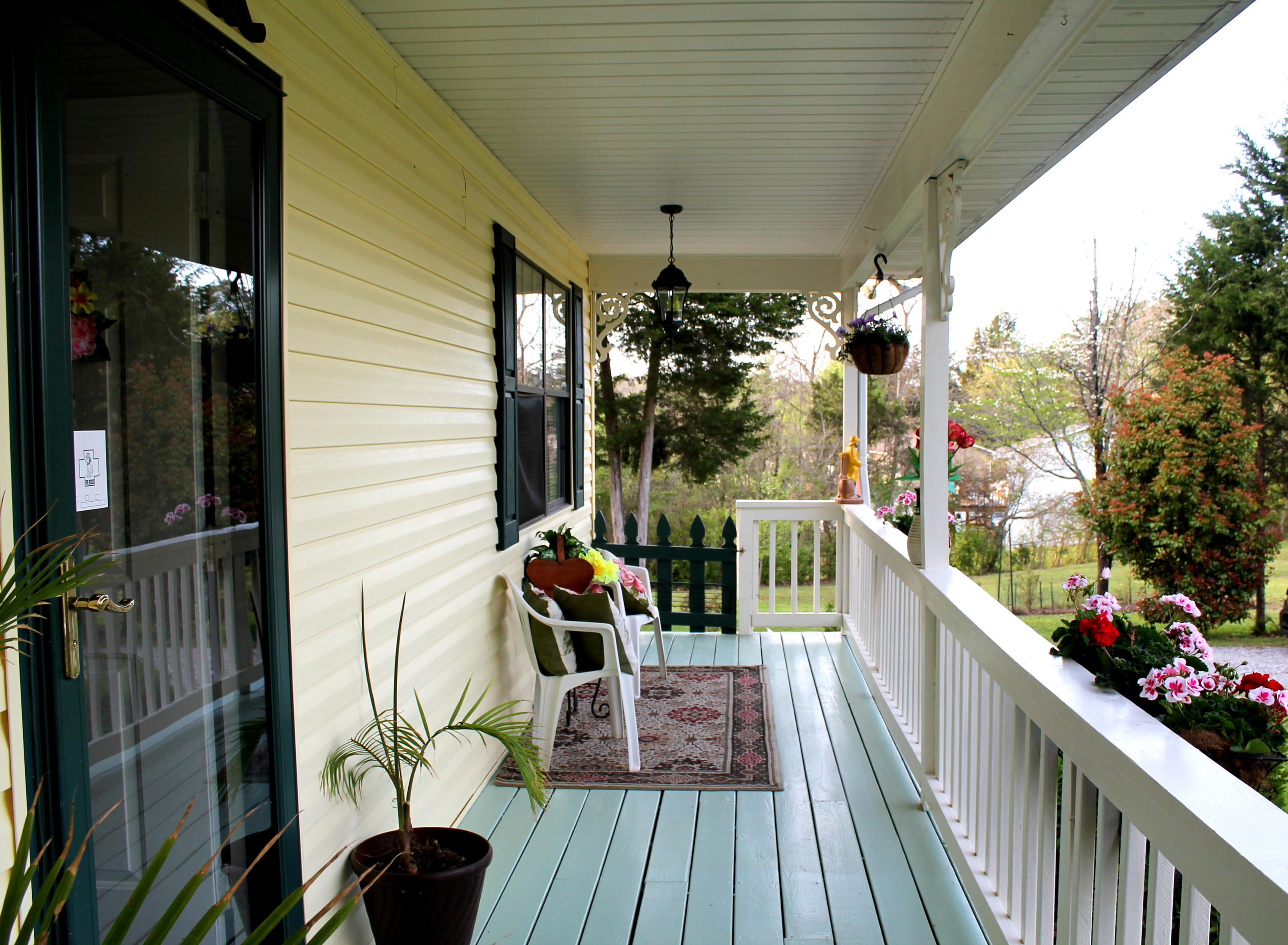3417 Ralph Phelps Road Louisville, TN 37777 - Photo 3 of 32 A covered front porch