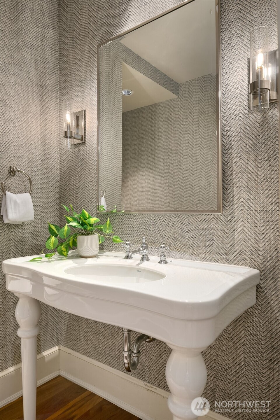 2665 Evergreen Point Road Medina, WA 98039 - Photo 14 of 36