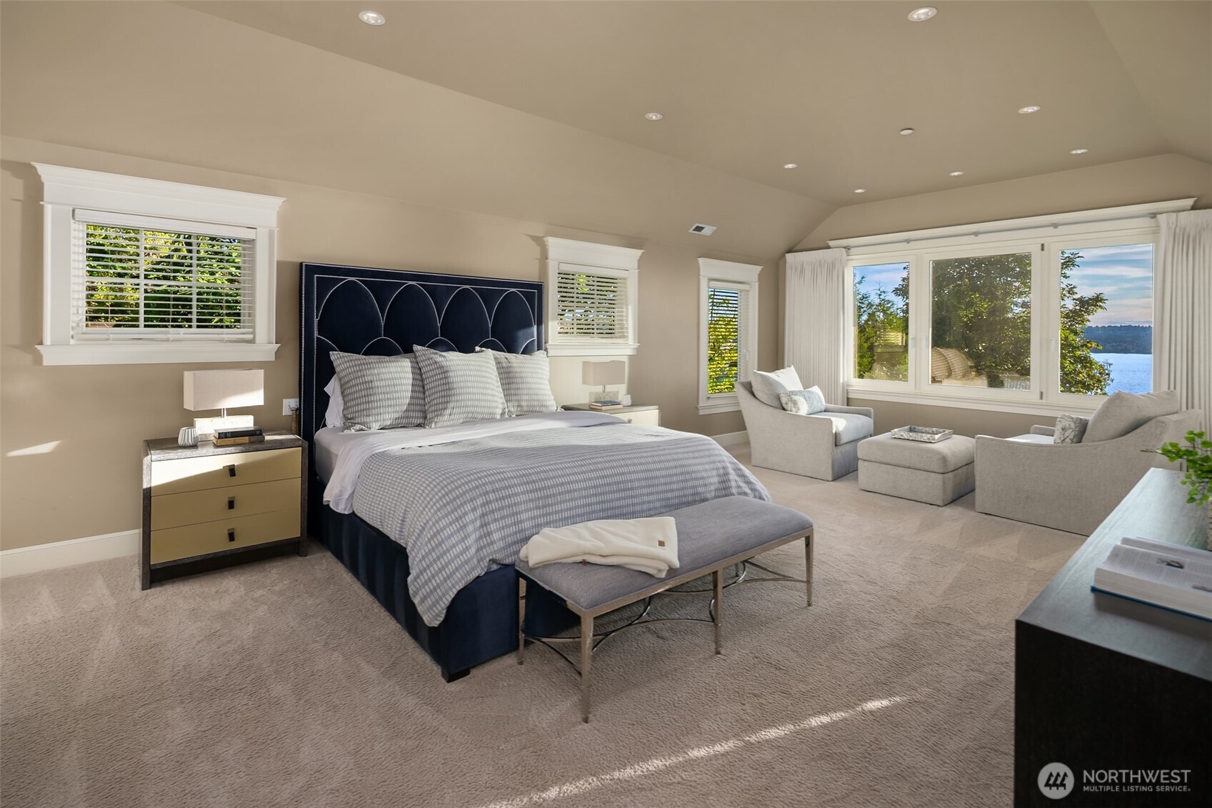 2665 Evergreen Point Road Medina, WA 98039 - Photo 16 of 36