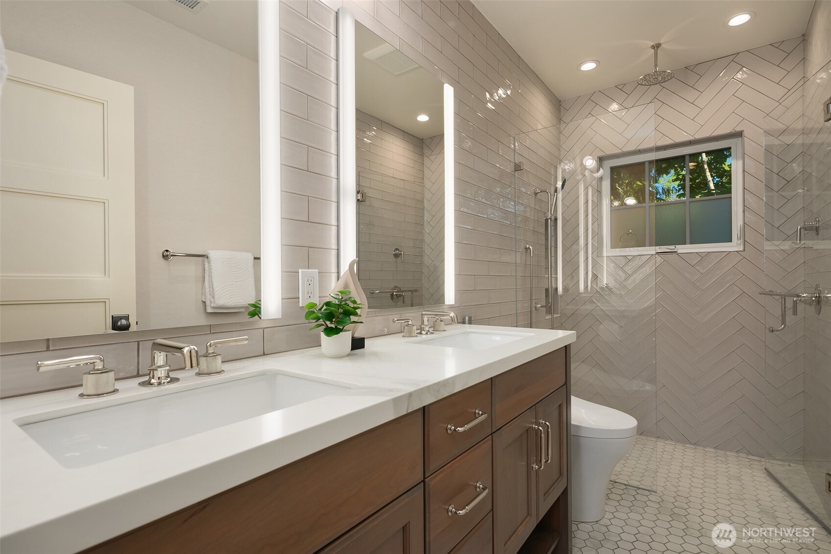 2665 Evergreen Point Road Medina, WA 98039 - Photo 22 of 36