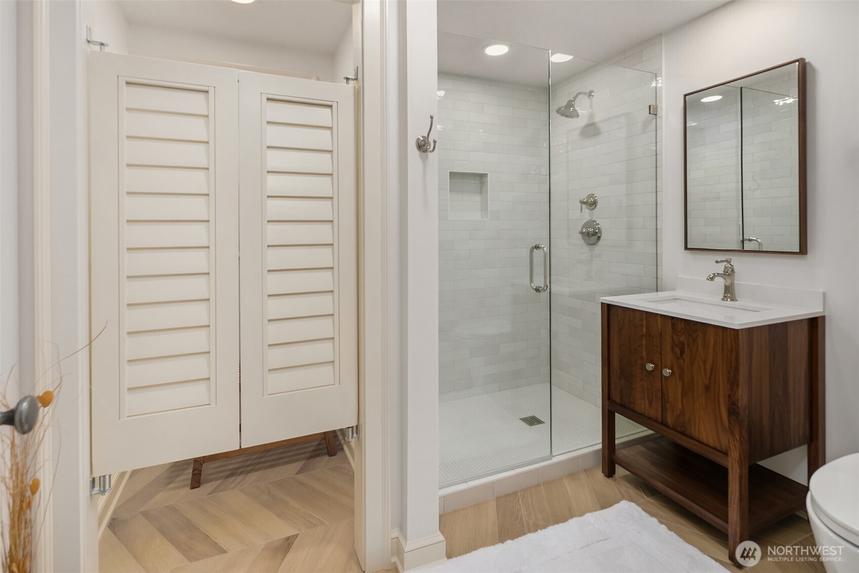 2665 Evergreen Point Road Medina, WA 98039 - Photo 30 of 36