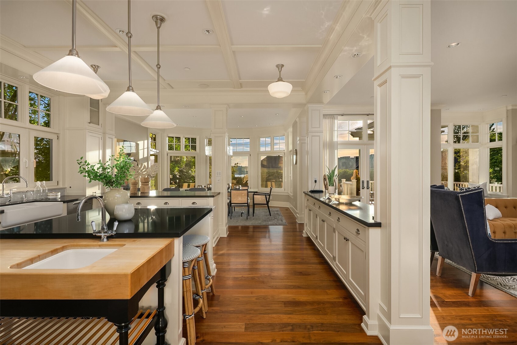 2665 Evergreen Point Road Medina, WA 98039 - Photo 10 of 36