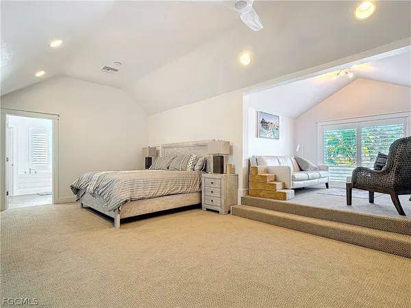 $3,599,000 | 750 Periwinkle Way, Sanibel, FL 33957
