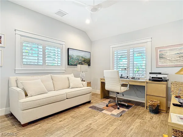 $3,599,000 | 750 Periwinkle Way, Sanibel, FL 33957