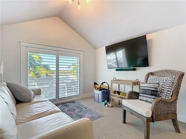 $3,599,000 | 750 Periwinkle Way, Sanibel, FL 33957