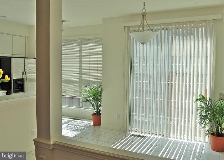 6004 Lincolnia Road Alexandria, VA 22312 - Photo 13 of 26 Breakfast Area