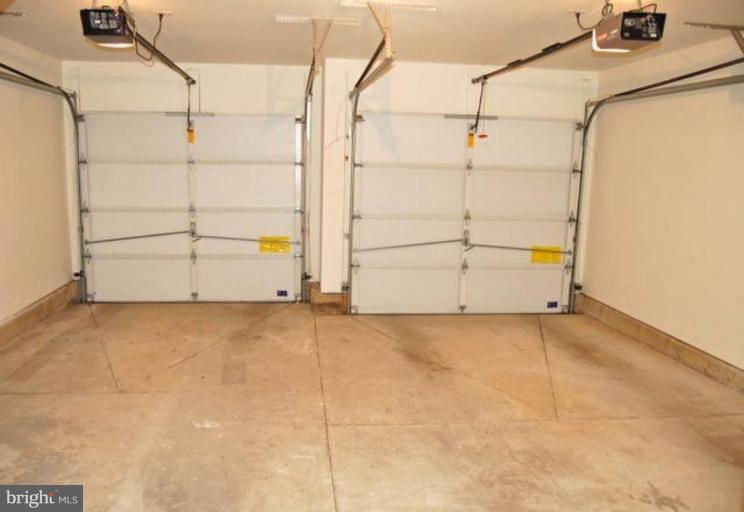 6004 Lincolnia Road Alexandria, VA 22312 - Photo 20 of 26 Garage 1