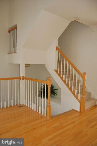 6004 Lincolnia Road Alexandria, VA 22312 - Photo 7 of 26 Open Staircase