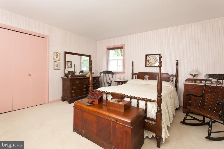 1805 Landrake Road Towson, MD 21204 - Photo 15 of 16 Bedroom (Master)