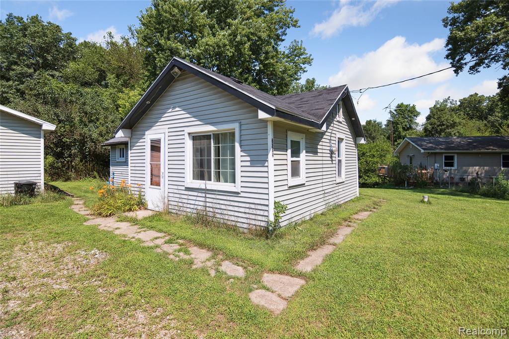 6284 Brooklyn Road Jackson, MI 49201 - Photo 3 of 28