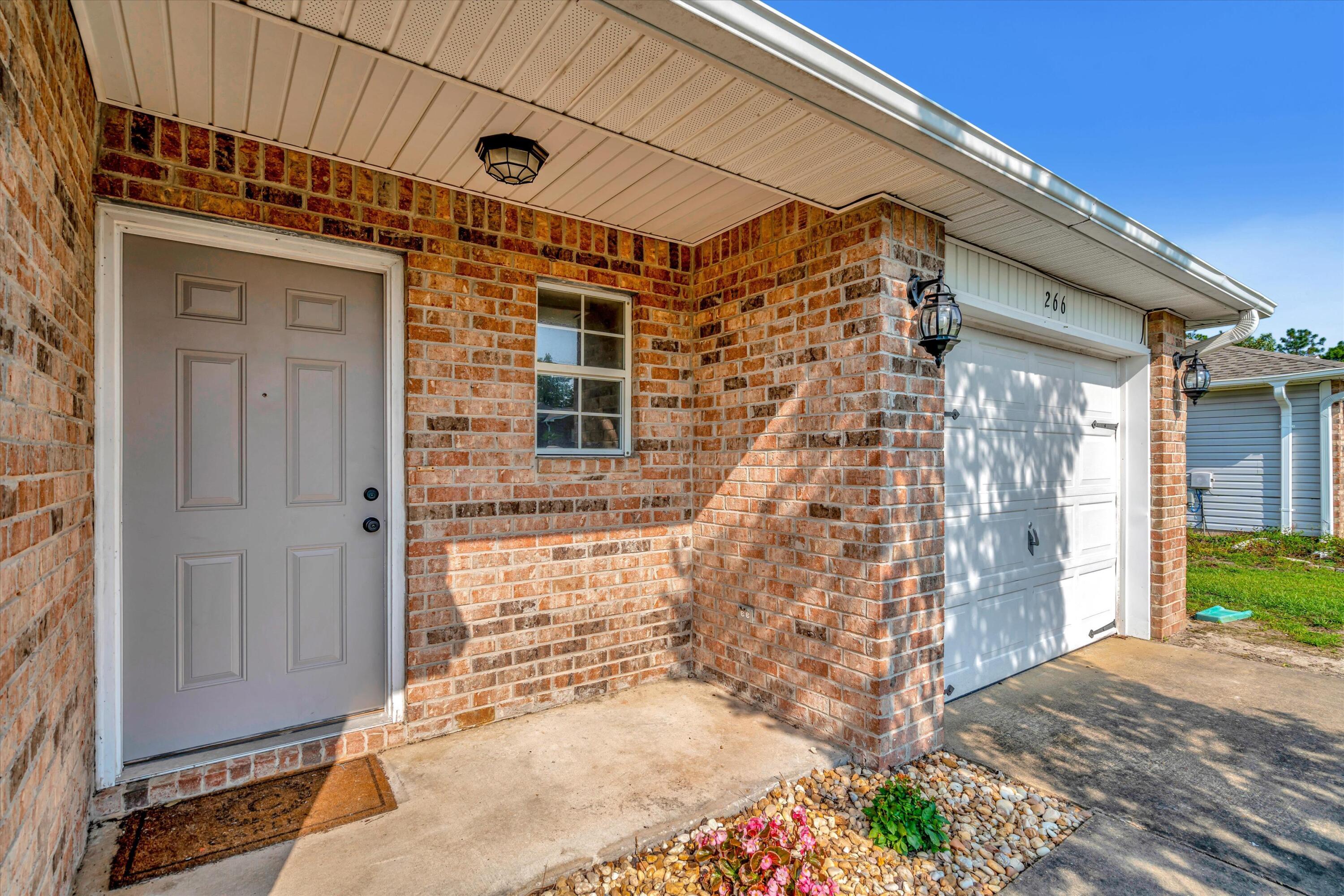 266 Limestone Circle Crestview, FL 32539 - Photo 4 of 25 a front view of a house