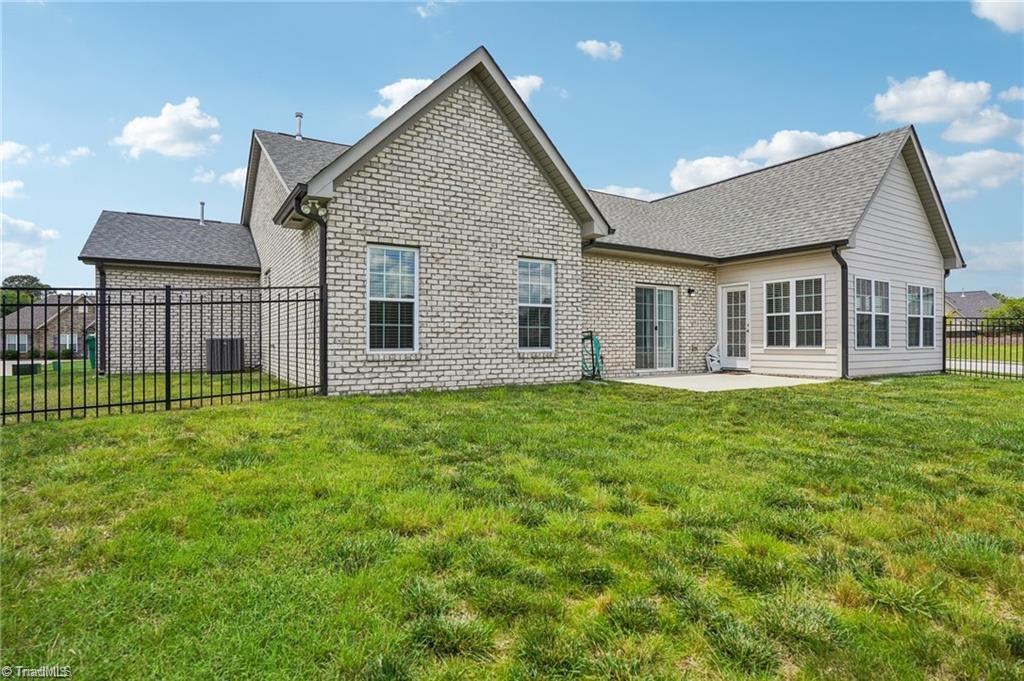 2834 Fallin Court High Point, NC 27262 - Photo 32 of 37 Gallery Image 32