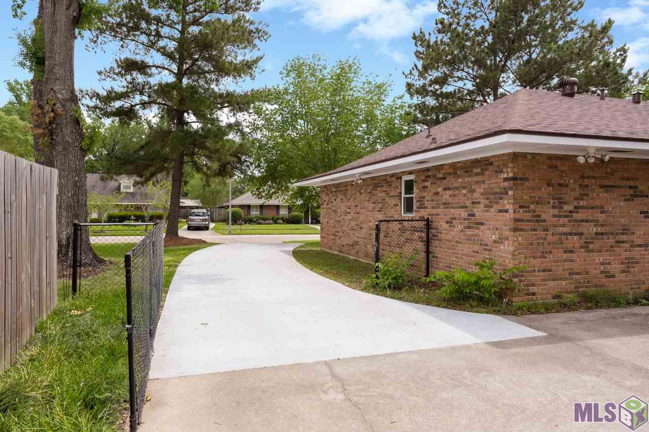 10515 Cal Road Baton Rouge, LA 70809 - Photo 3 of 29