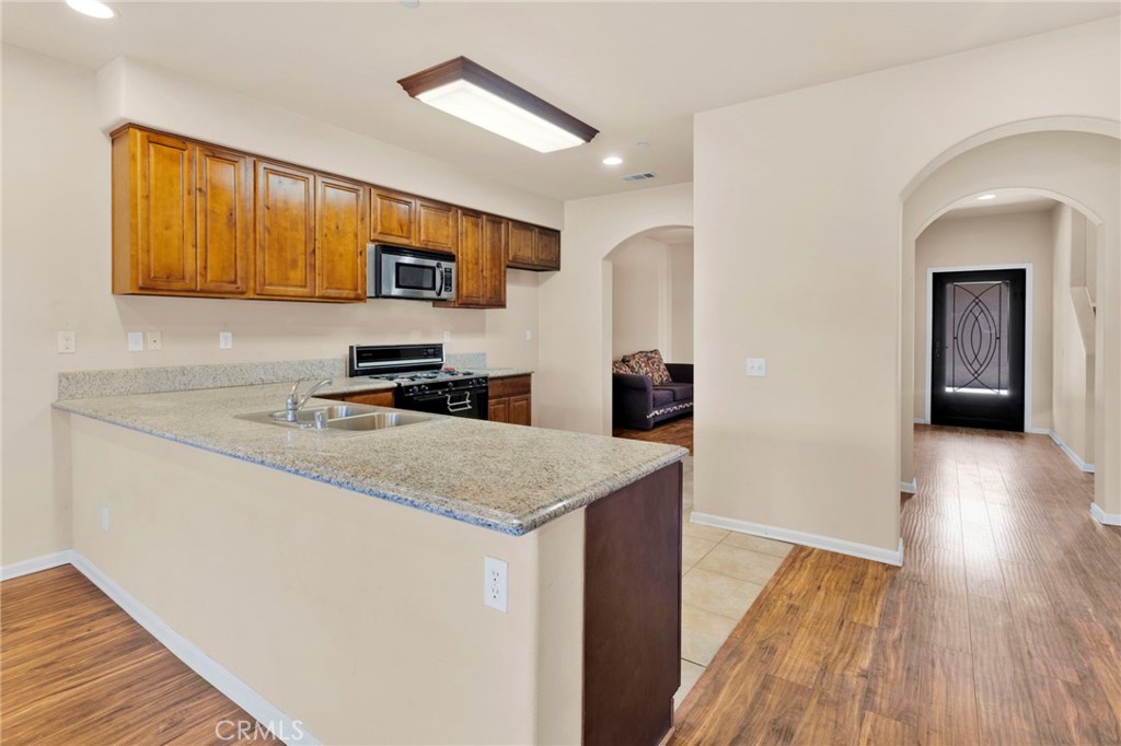 14119 Jicarilla Road, Unit 204 Apple Valley, CA 92307 - Photo 14 of 50