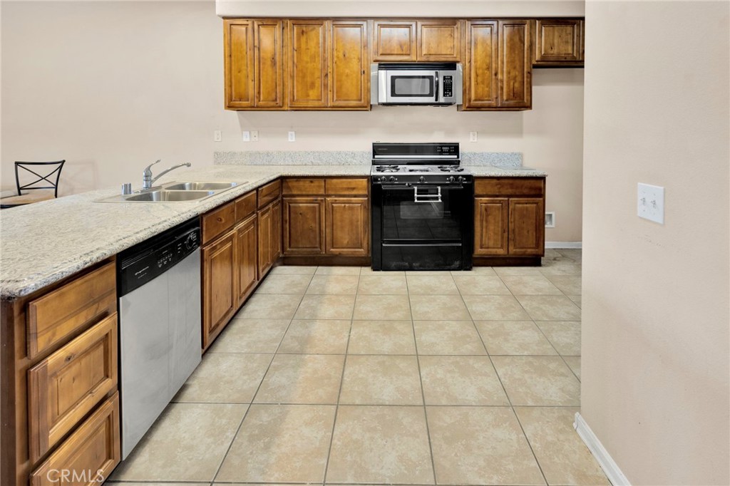 14119 Jicarilla Road, Unit 204 Apple Valley, CA 92307 - Photo 15 of 50