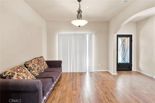 $339,999 | 14119 Jicarilla Road, Unit 204, Apple Valley, CA 92307