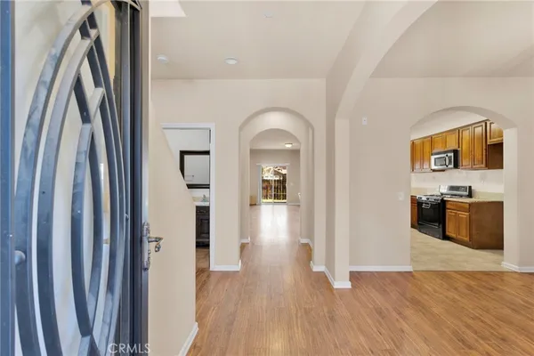 $339,999 | 14119 Jicarilla Road, Unit 204, Apple Valley, CA 92307