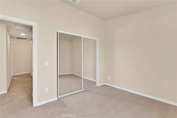 $339,999 | 14119 Jicarilla Road, Unit 204, Apple Valley, CA 92307
