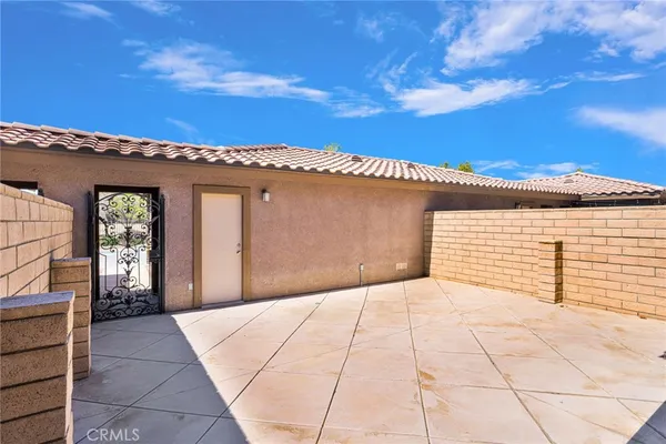 $339,999 | 14119 Jicarilla Road, Unit 204, Apple Valley, CA 92307