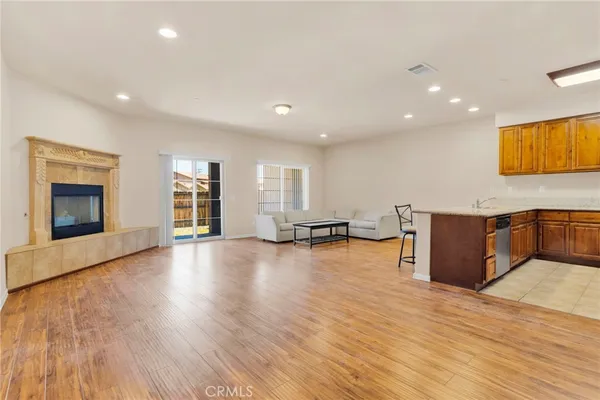 $339,999 | 14119 Jicarilla Road, Unit 204, Apple Valley, CA 92307
