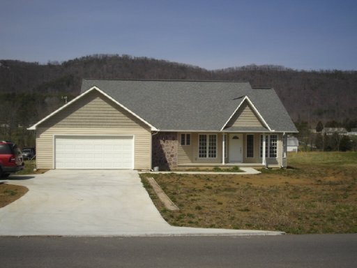 3827 Dutch Valley Road Clinton, TN 37716 - Photo 1 of 1 Primary Photo