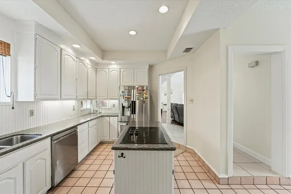 $2,895 | 9420 Blue Jay Way, Irving, TX 75063