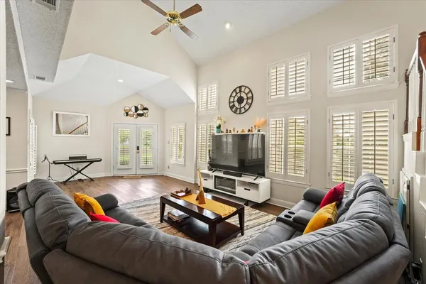 $2,895 | 9420 Blue Jay Way, Irving, TX 75063