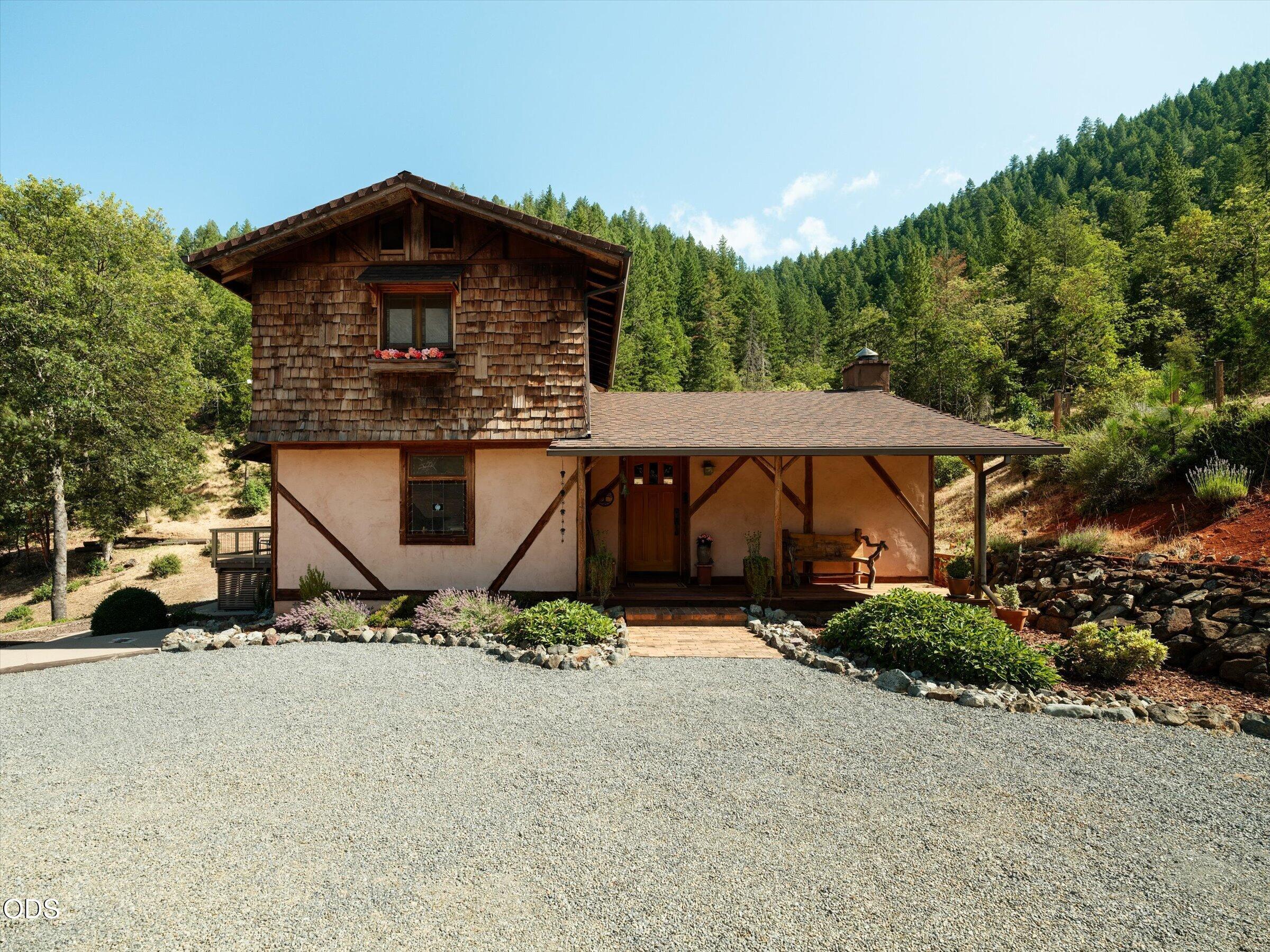 2603 Winona Road Grants Pass, OR 97526 - Photo 3 of 70