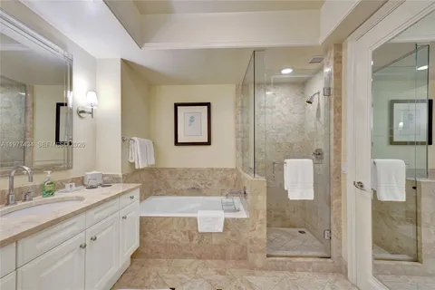 $775,000 | 1435 Brickell Avenue, Unit 3308, Miami, FL 33131