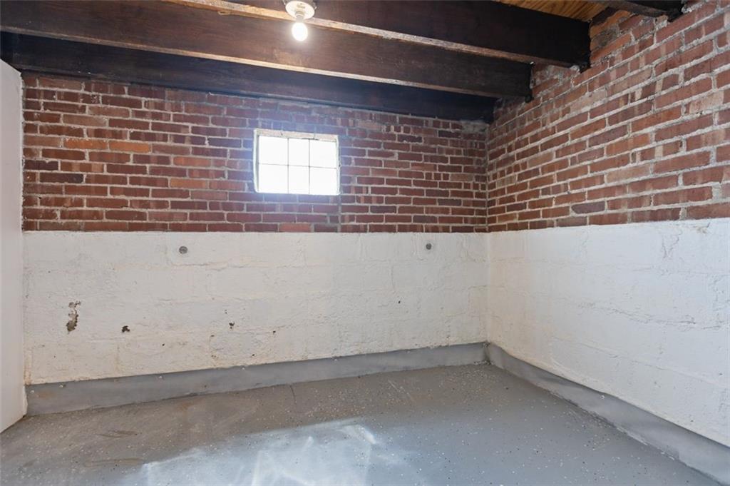 11 Butler Street Pittsburgh, PA 15209 - Photo 28 of 29 a view of a window