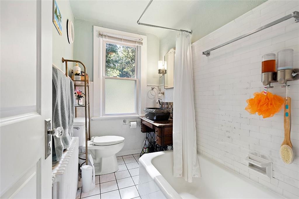 2 Bevington Road Pittsburgh, PA 15221 - Photo 13 of 25 Second floor main bath.