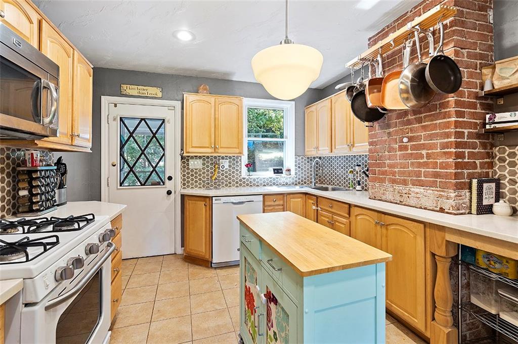 2 Bevington Road Pittsburgh, PA 15221 - Photo 7 of 25 Gallery Image 7