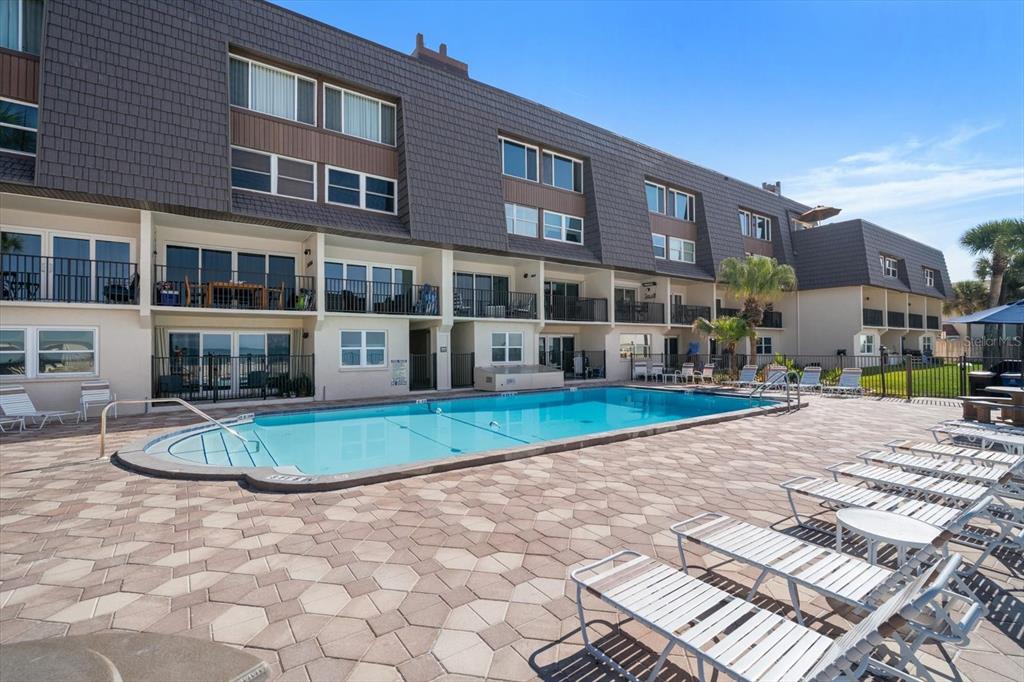 60 Gulf Boulevard, Unit 201 Indian Rocks Beach, FL 33785 - Photo 8 of 57