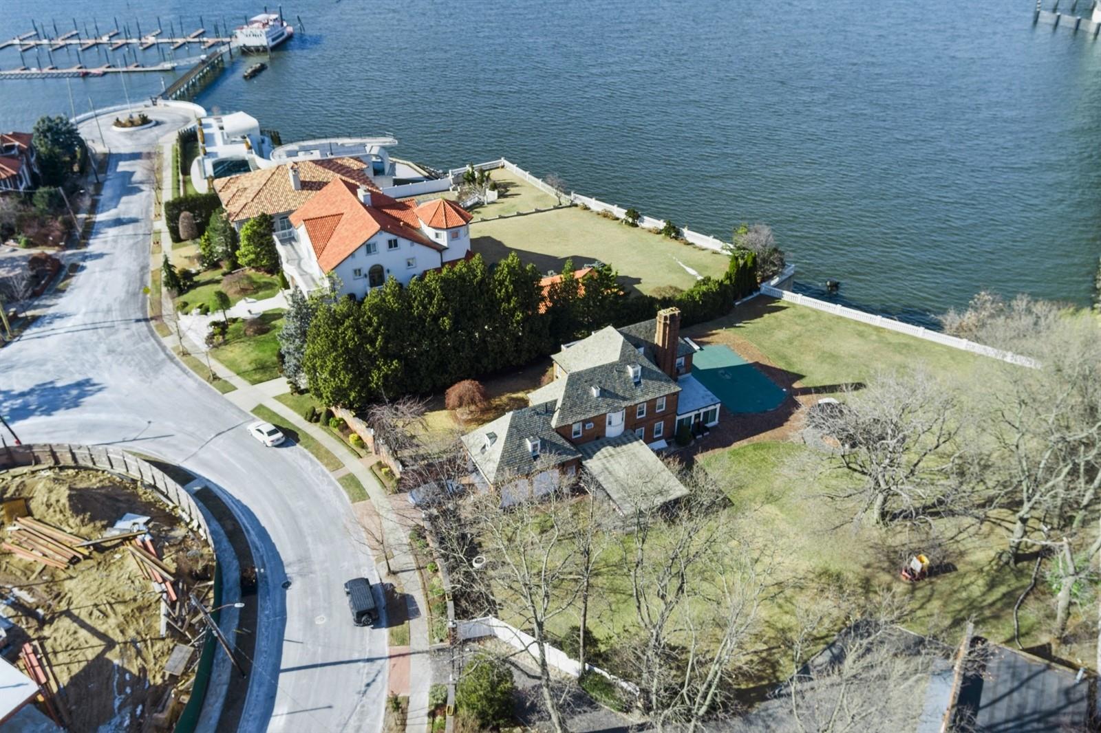 125 Malba Drive Queens, NY 11357 - Photo 11 of 36