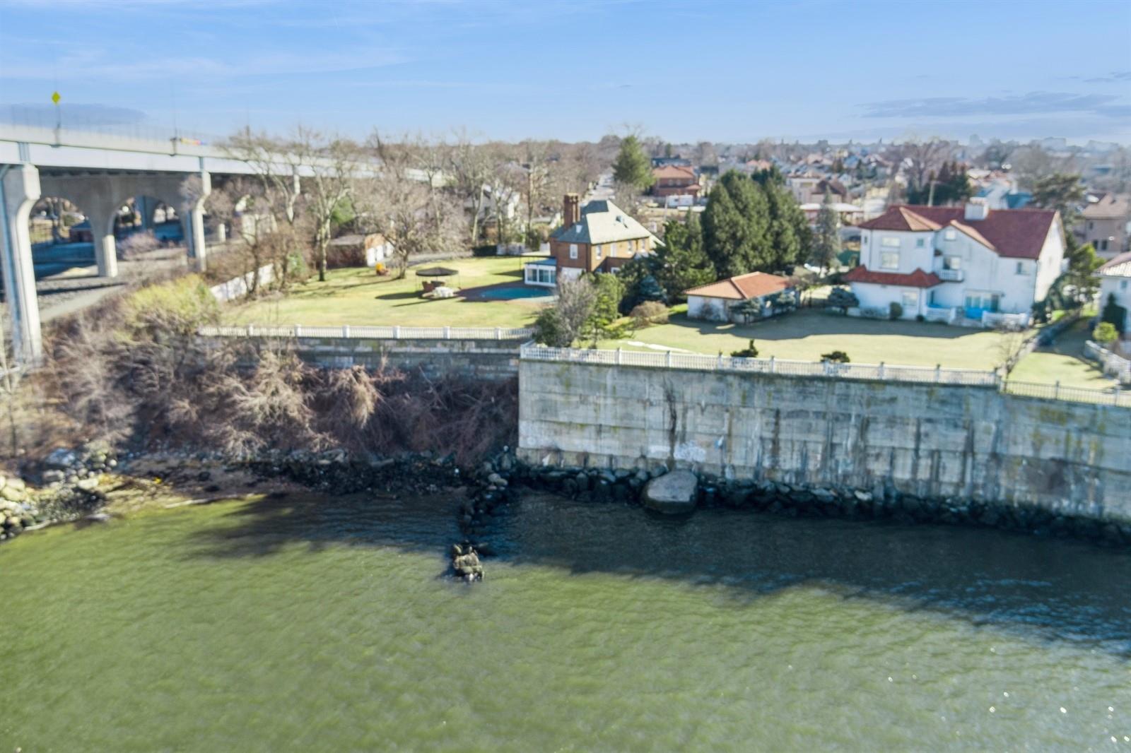 125 Malba Drive Queens, NY 11357 - Photo 23 of 36