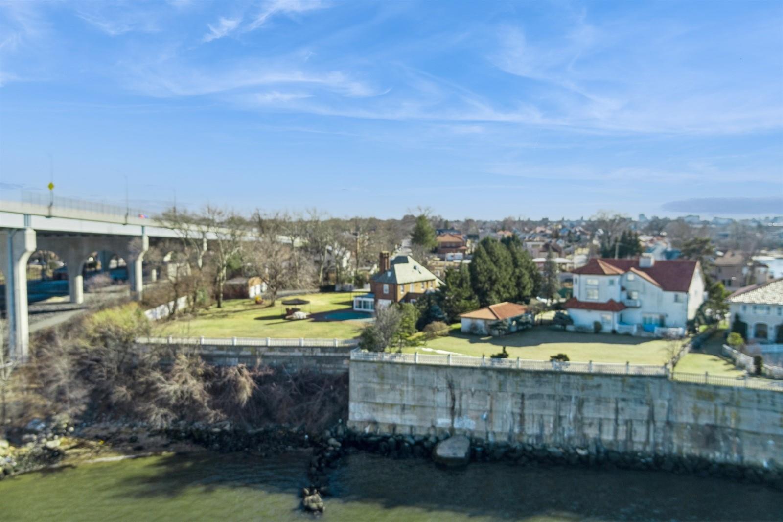 125 Malba Drive Queens, NY 11357 - Photo 24 of 36