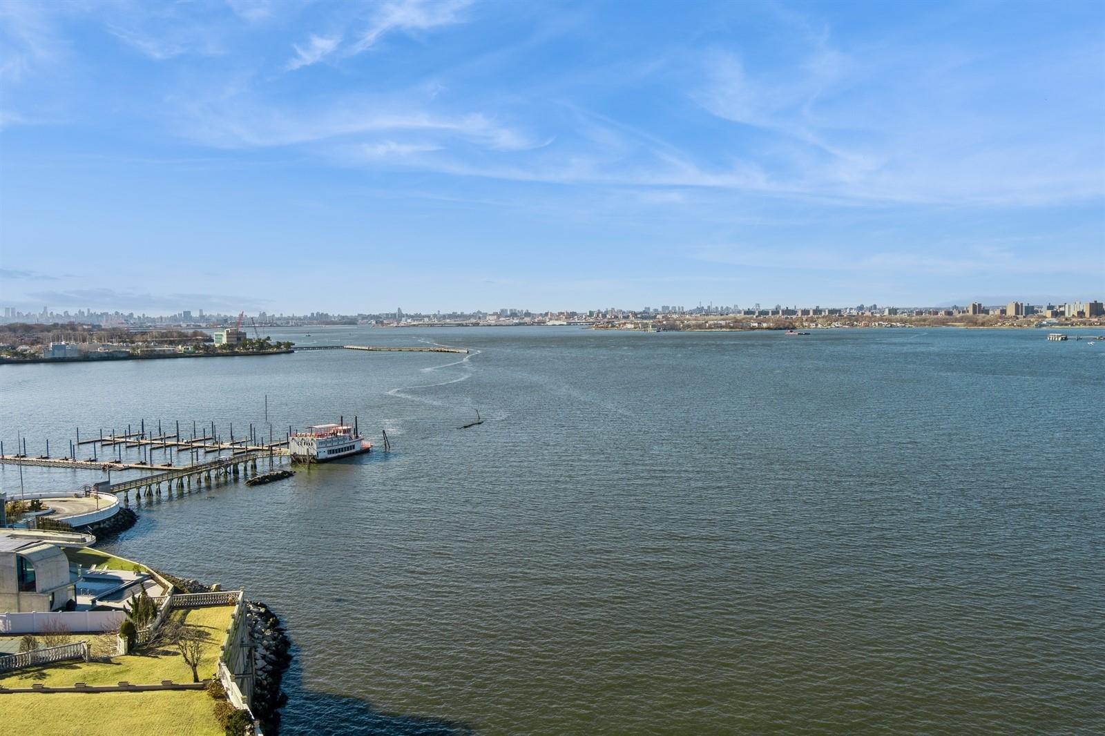 125 Malba Drive Queens, NY 11357 - Photo 28 of 36