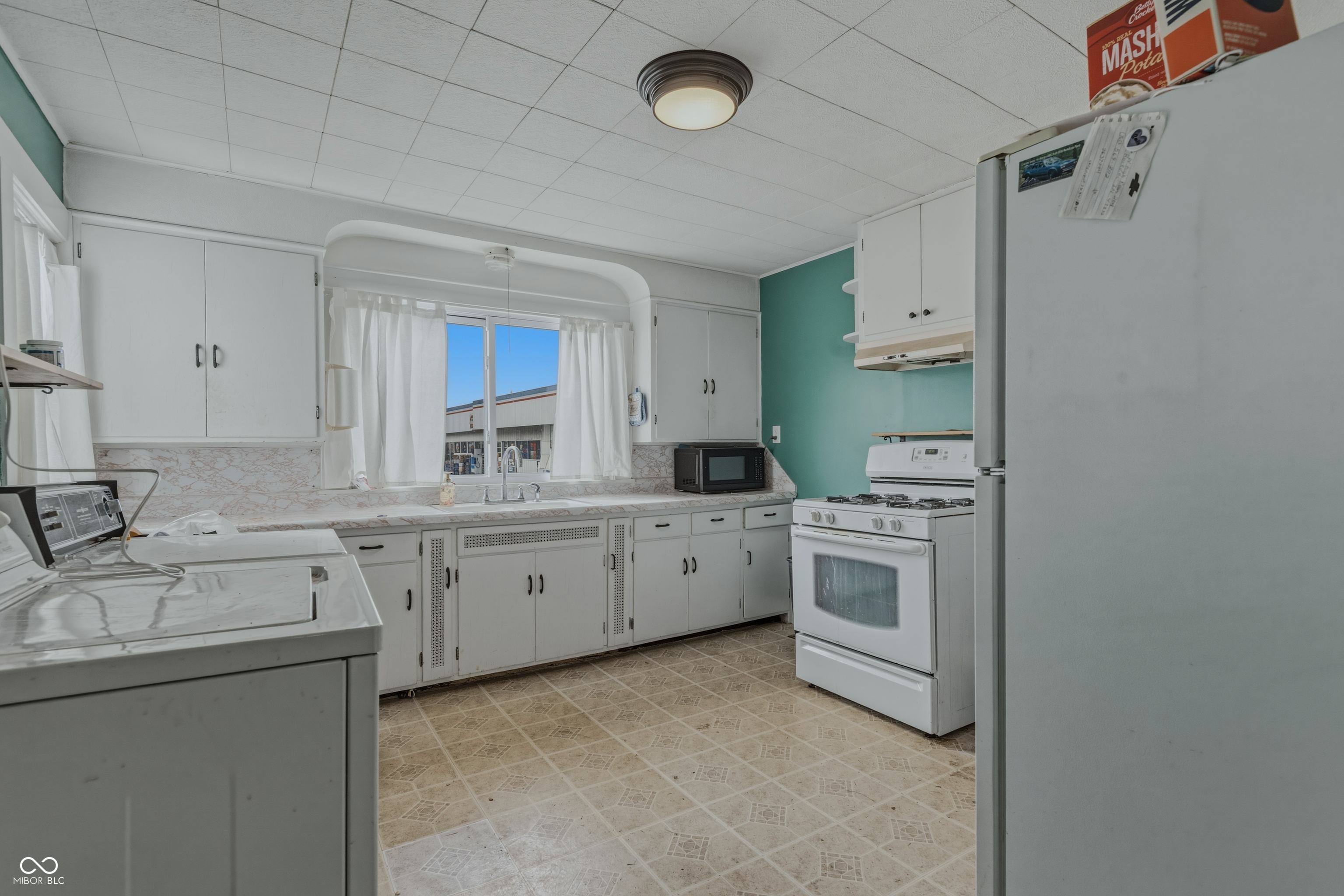 728 Main Street Hope, IN 47246 - Photo 17 of 27