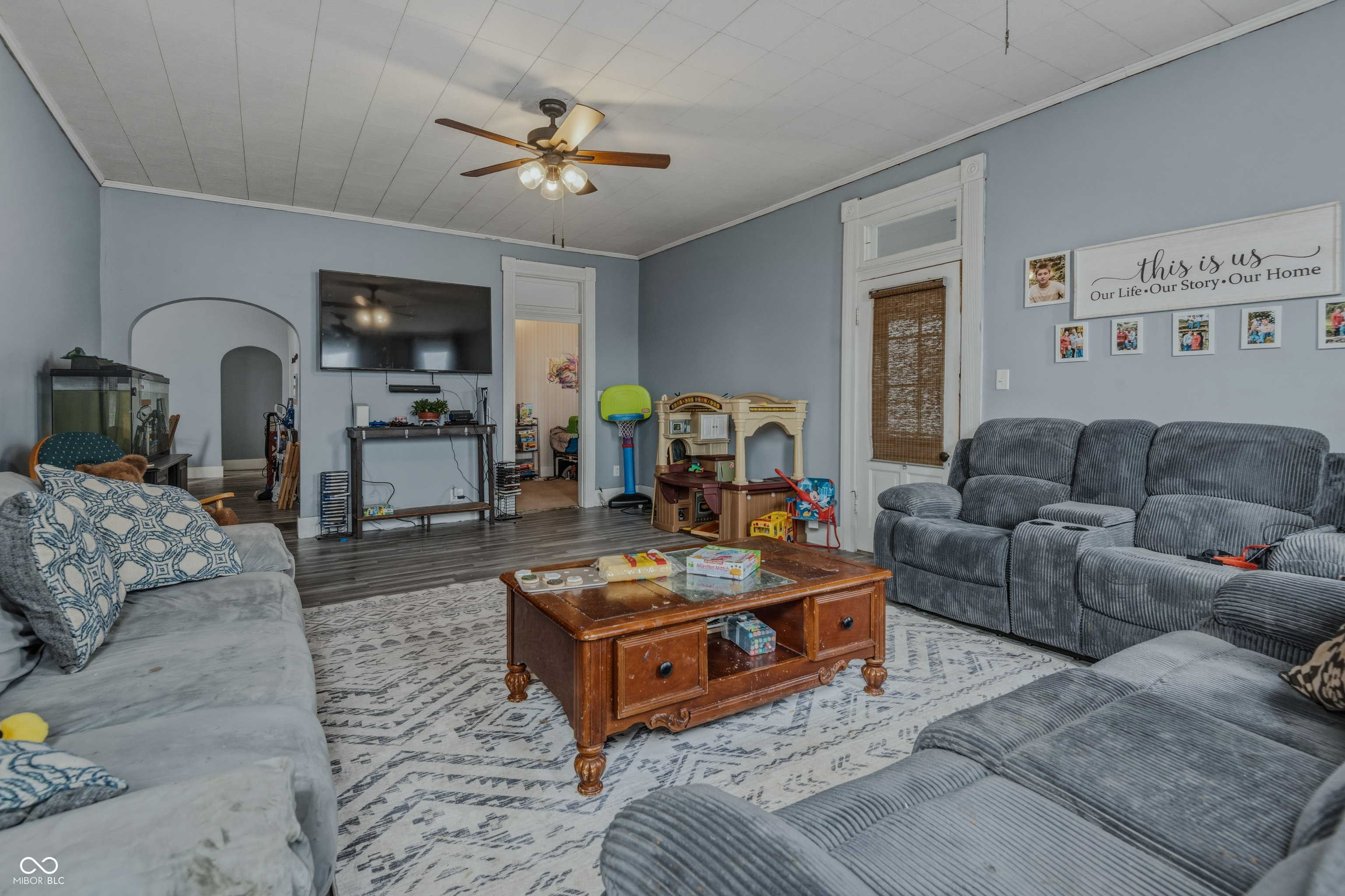 728 Main Street Hope, IN 47246 - Photo 4 of 27