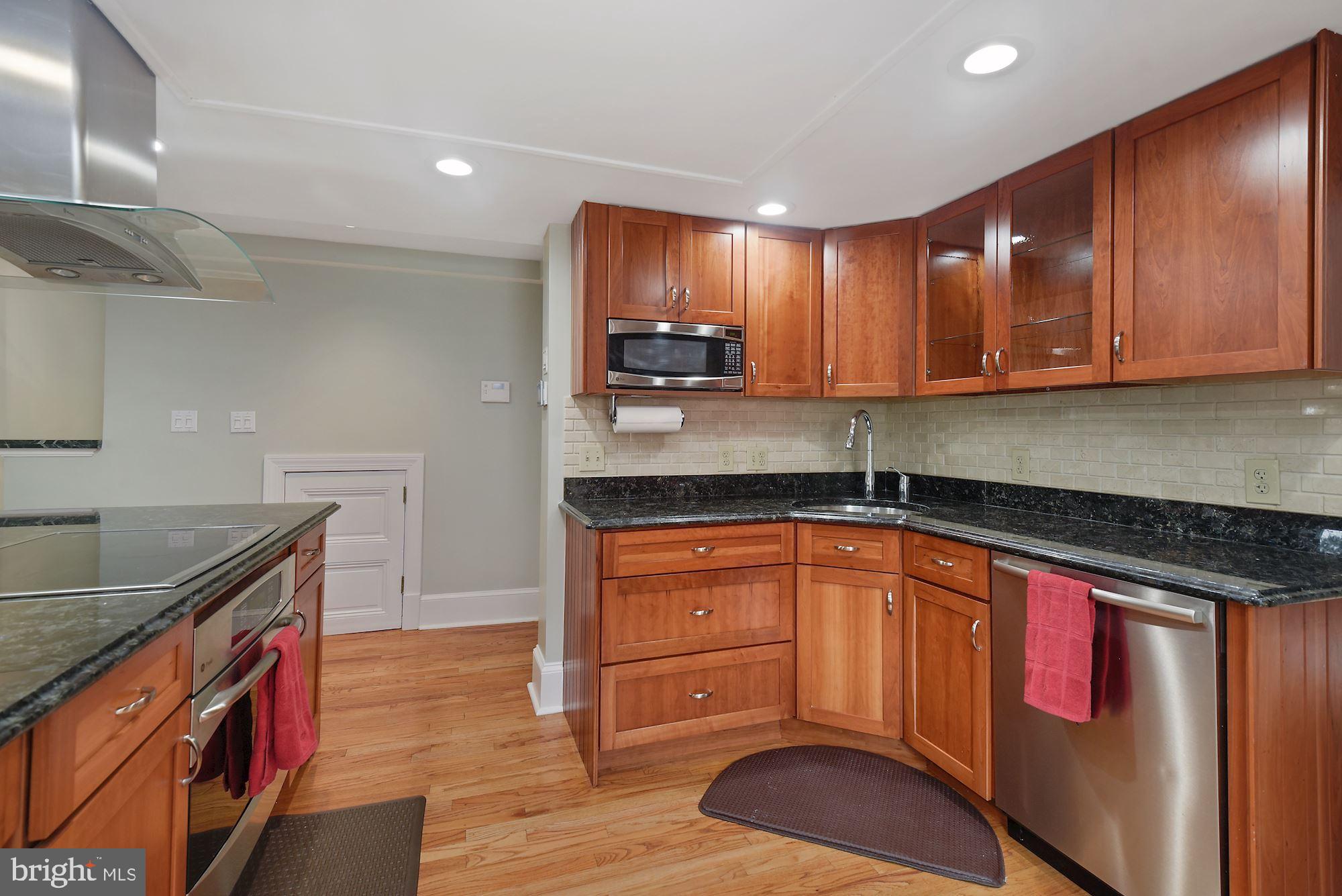 2017 O Street Northwest, Unit 3 Washington, DC 20036 - Photo 12 of 26 Kitchen