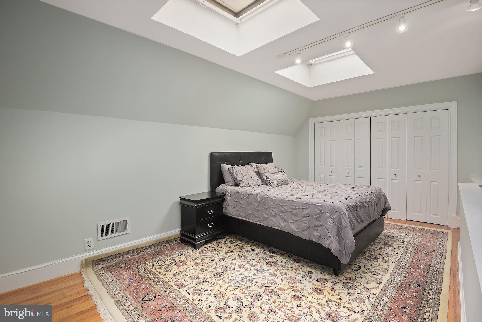 2017 O Street Northwest, Unit 3 Washington, DC 20036 - Photo 21 of 26 Bedroom