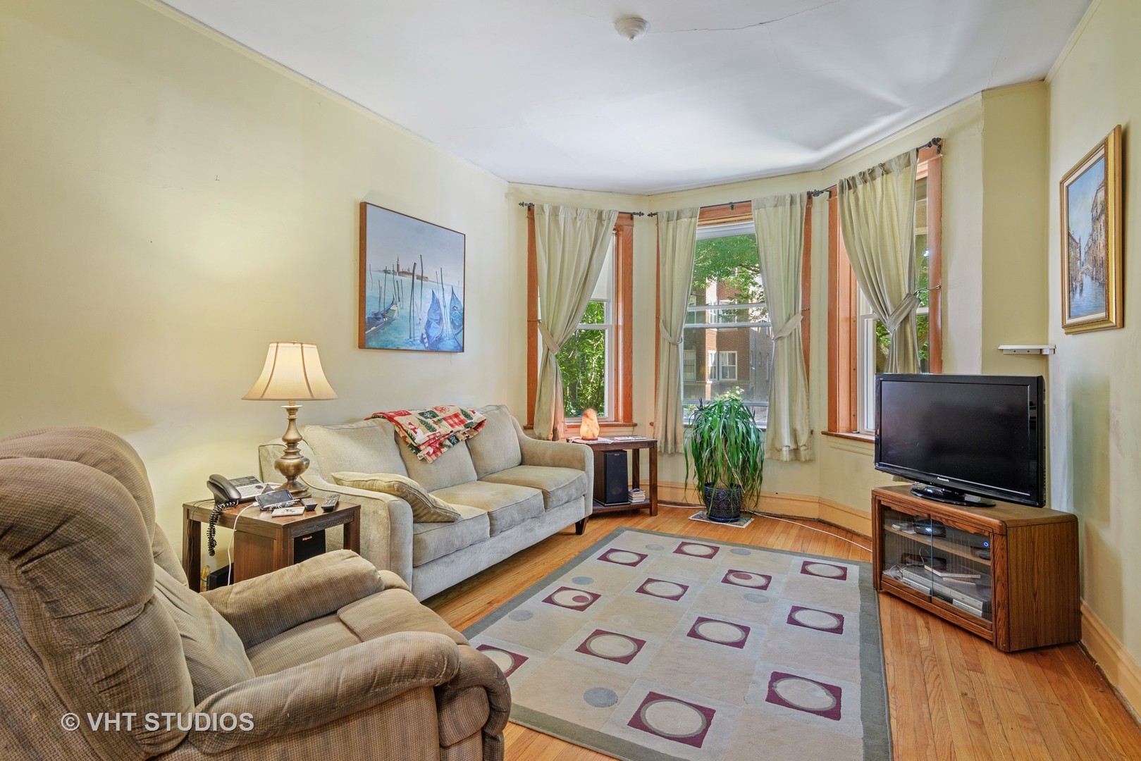 1456 West Rascher Avenue Chicago, IL 60640 - Photo 2 of 23