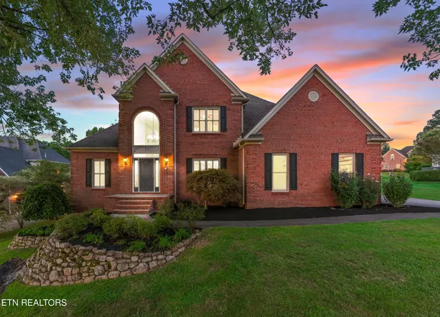 $799,900 | 12151 Brookstone Drive, Knoxville, TN 37934