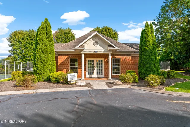 $799,900 | 12151 Brookstone Drive, Knoxville, TN 37934